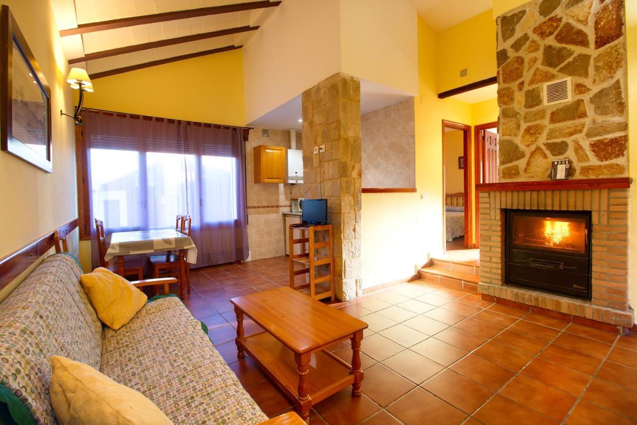Aventura & Relax Cabanas Pena La Higuera บีญัลบา เด ลาเซียร์รา ภายนอก รูปภาพ