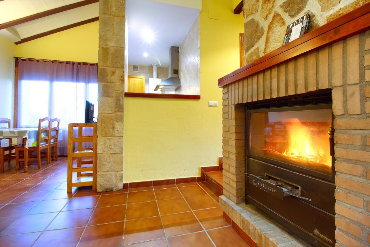 Aventura & Relax Cabanas Pena La Higuera บีญัลบา เด ลาเซียร์รา ภายนอก รูปภาพ